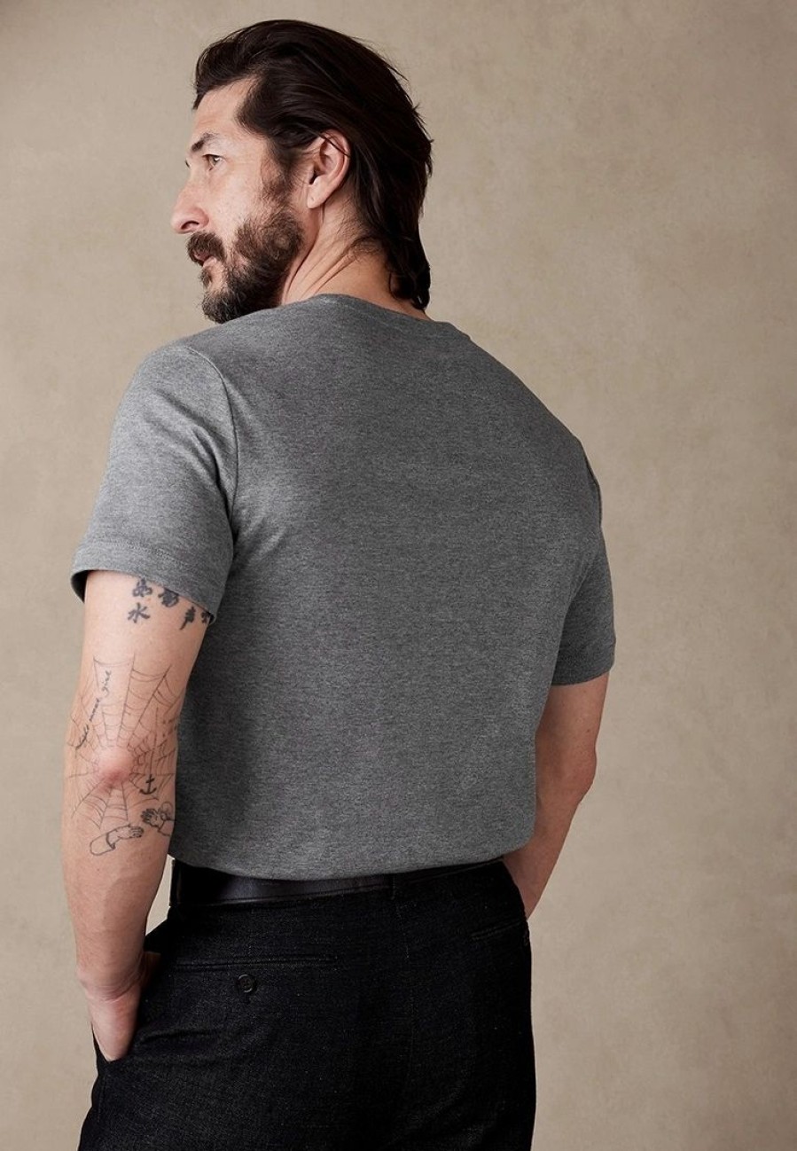 Men * | Banana Republic Lux Solid V Neck Tee