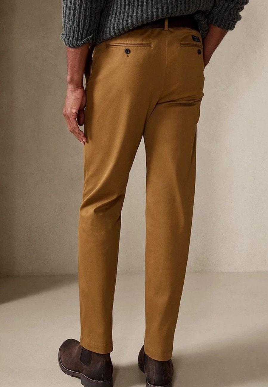 Men * | Banana Republic Straight Rapid Movement Chino Trousers