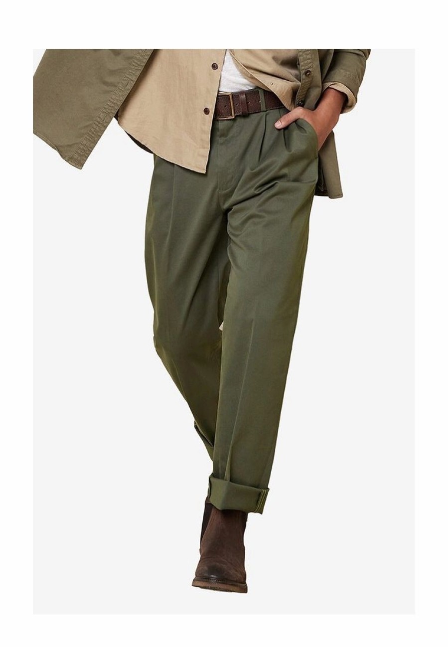 Men * | Banana Republic Archives Smithfield Pleated Rapid Movement Chinos